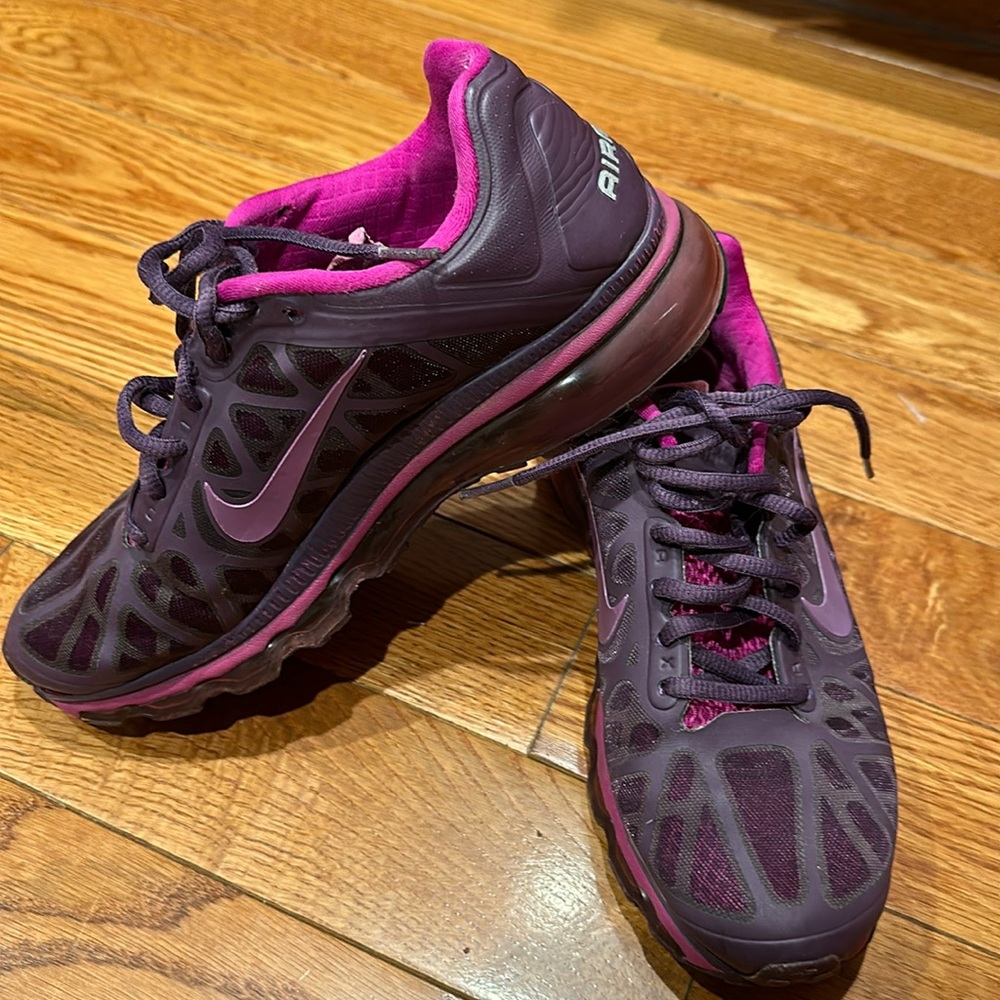 Nike Air Max sneakers, purple color , size 8.5